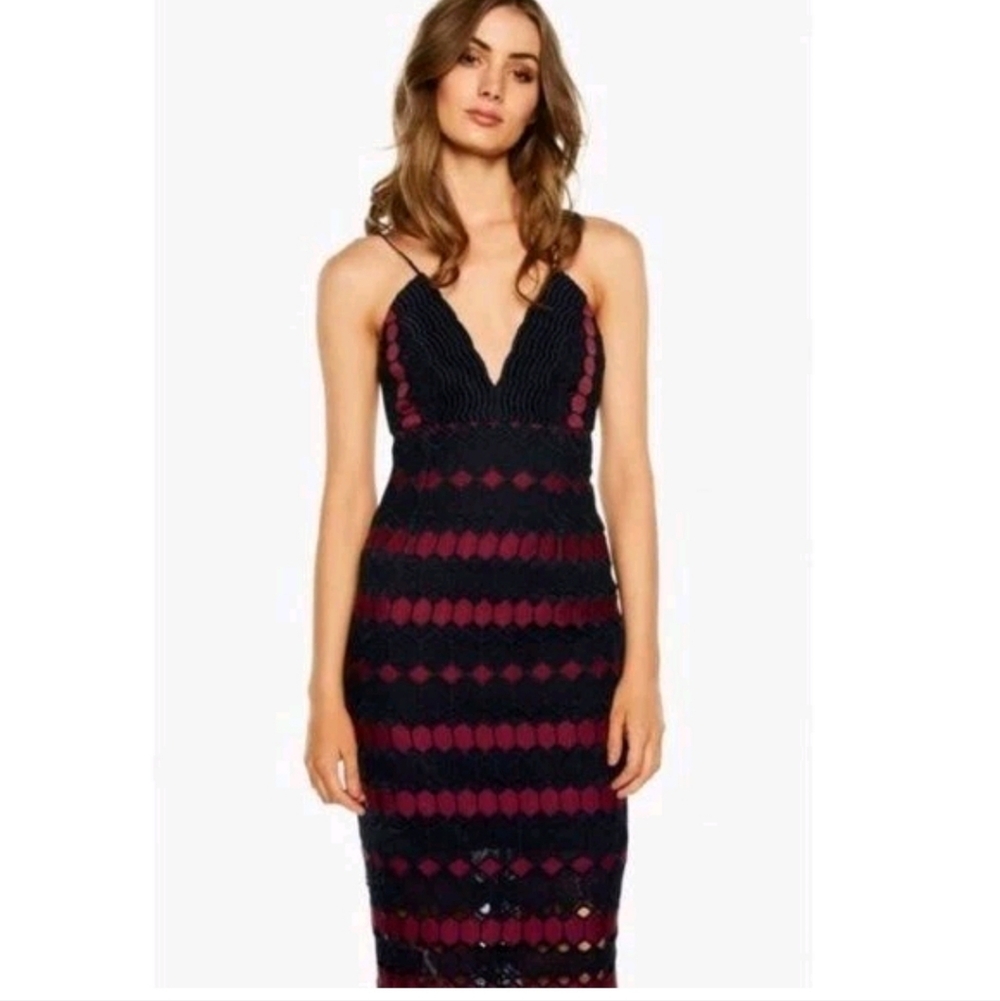 BARDOT Diamond Lace V Neck Navy Dress. Size 6 (S)